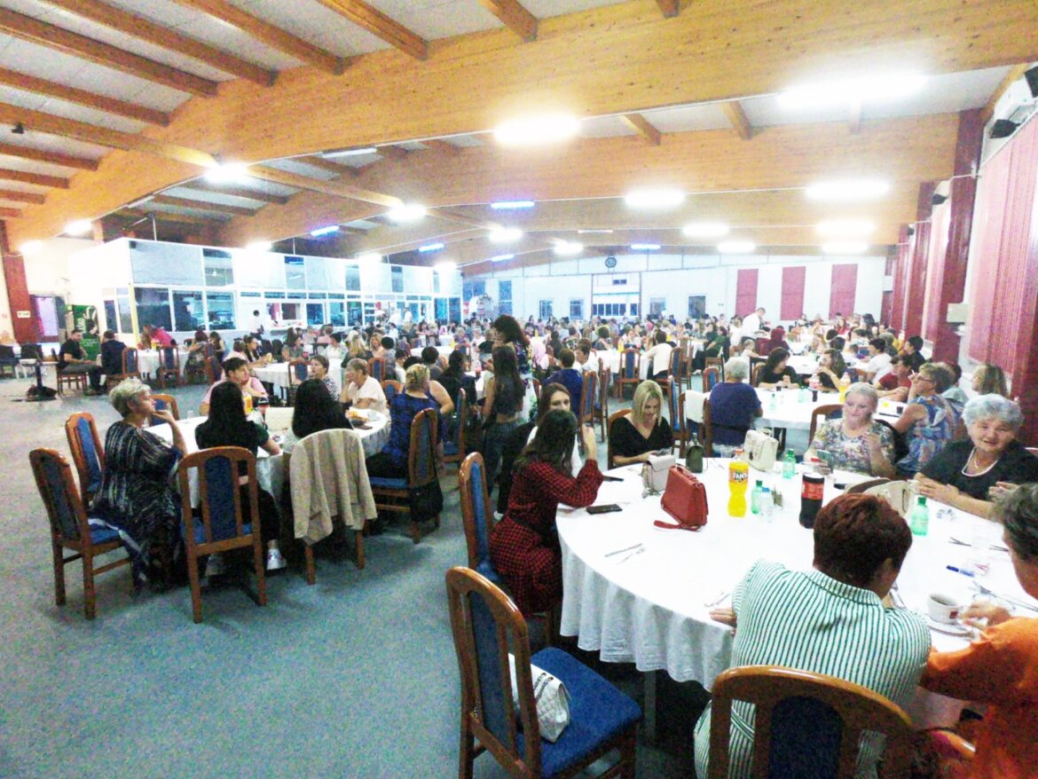 Druženjem više od 400 žena otvorena izborna kampanja SBiH u Čeliću