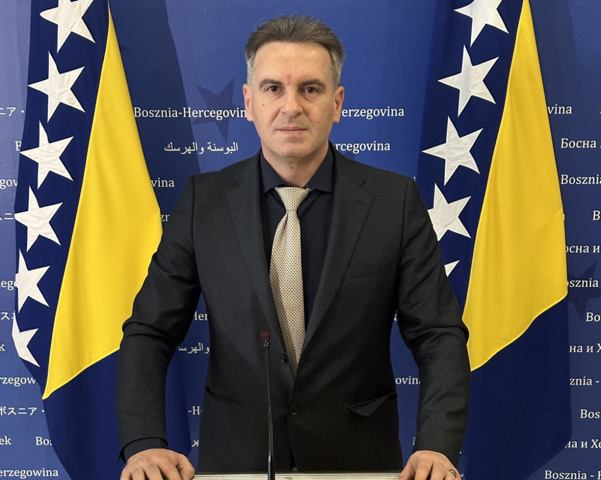 Smajić: Ako se Tegeltija kao Džakula bude rotirao sam sa sobom, Bošnjaci će se načekati na direktora UIO iako najviše uplaćuju u kasu