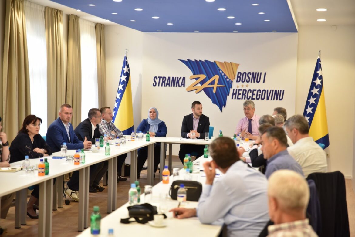 Stranka za BiH pozvala Oružane snage da počnu pripreme za odbranu države od prijetnji Dodika