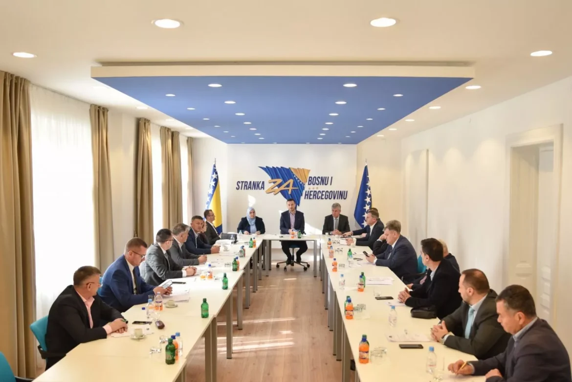 stranka-za-bih.jpg „Trojka“ uporno brani Dodika!