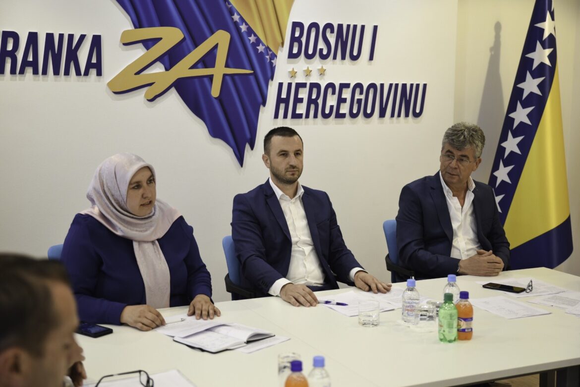 IMG-b93a956c4e72f3ae72dcce8133908632-V Stranka za BiH: Bez unutrašnjeg opredjeljenja za reformama otvaranje pregovora ne znači mnogo