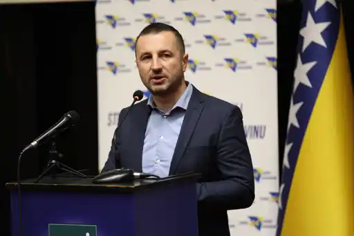 IMG-0e245d3a6c96e029f9eb623ec41710fe-V