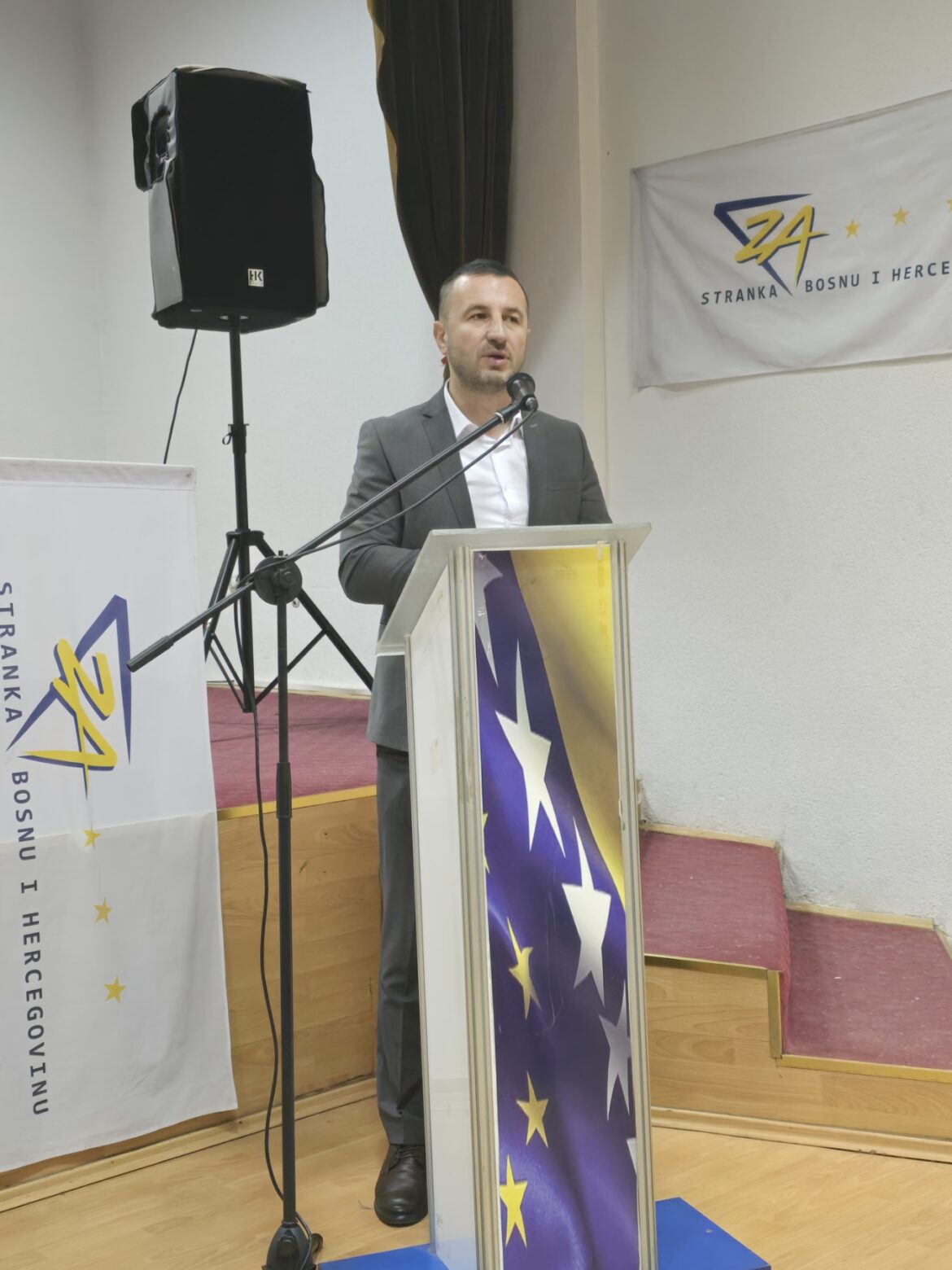 IMG-26f5a2cd93491dfe7c4c69a8e7e699b0-V