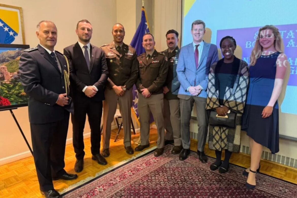 IMG-78c7d6d72f75ce862fa2ee8d4831feca-V