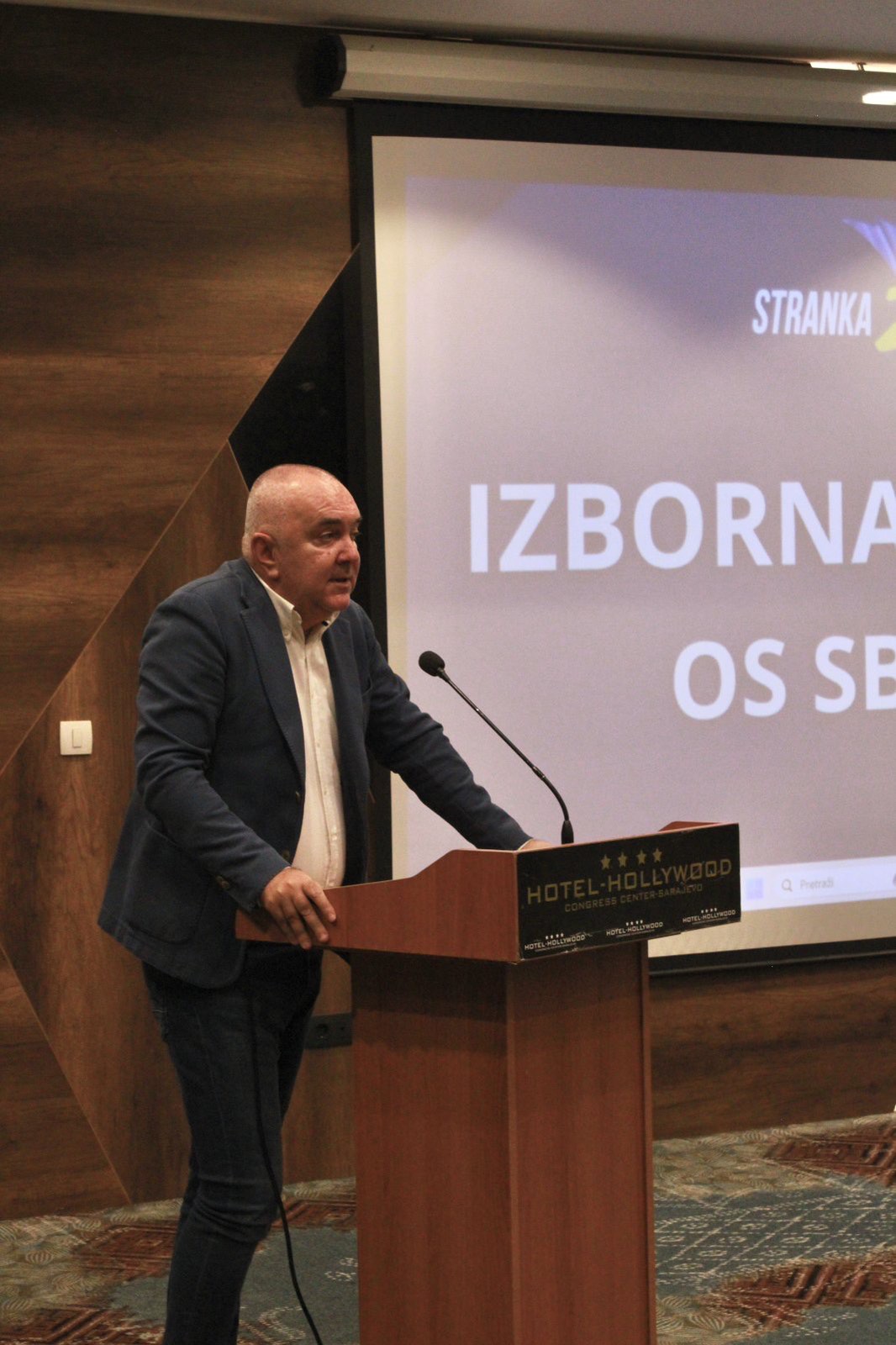 IMG-80cfa612e9e3631a9e82a685ffc7ca7c-V