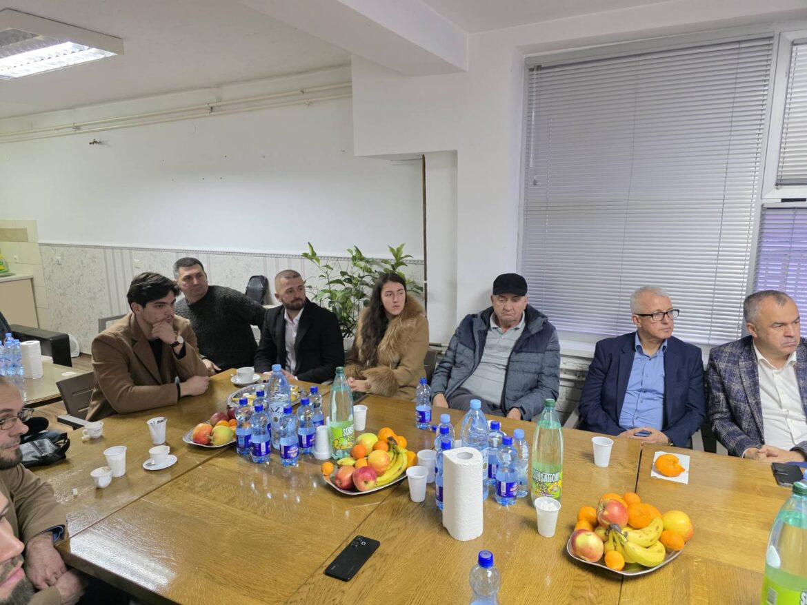 IMG-46a6431ca7e12b3830d8b75317eba102-V