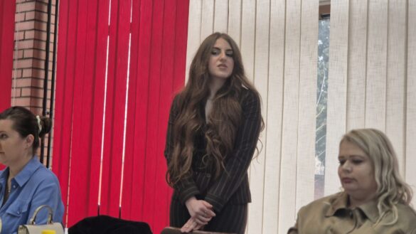 IMG-21a541d3bc4ebca7a7c3f4cfb5dc8396-V