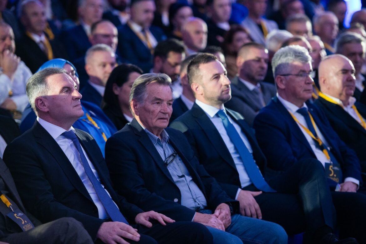 Stranka za BiH obilježila 30 godina: Efendić ostaje na čelu stranke