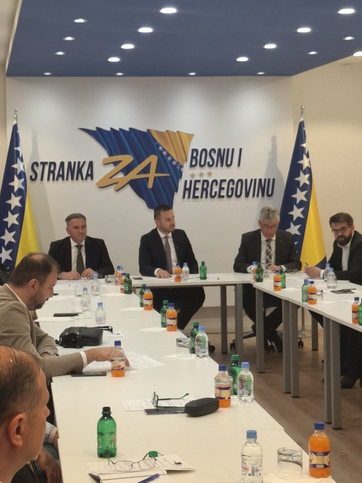 SBiH: Dodik unaprijed znao za odlazak Schmidta, dok Bećirović, Konaković i Lagumdžija nisu znali ništa o procesu koji mijenja političku sliku BiH