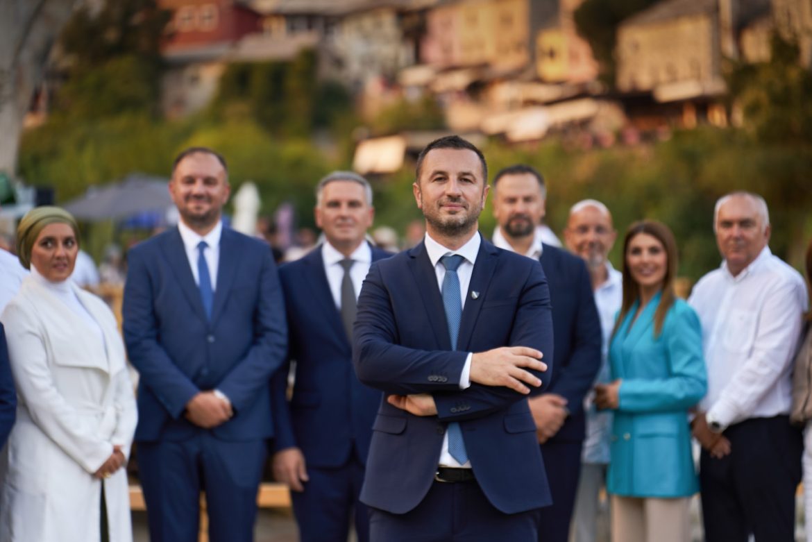 Stranka za BiH na izbore izlazi pod sloganom “Pokrenimo BiH zajedno”